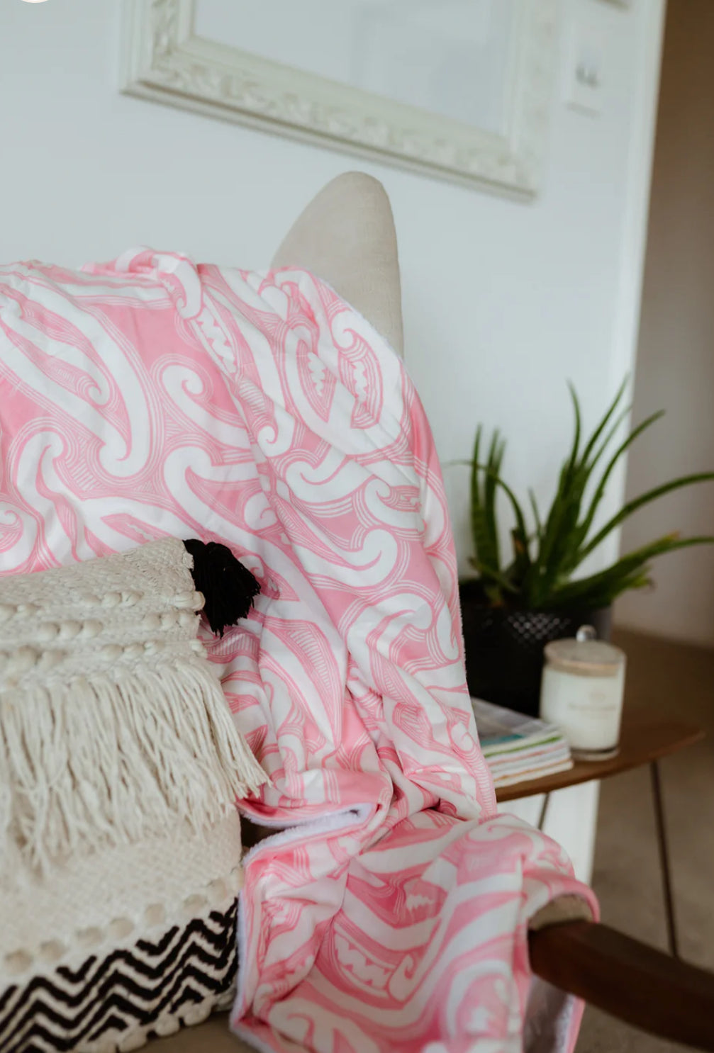 Pēpi Blanket / Minky - Hawaiiki Pēpi - Mawhero (Pink)