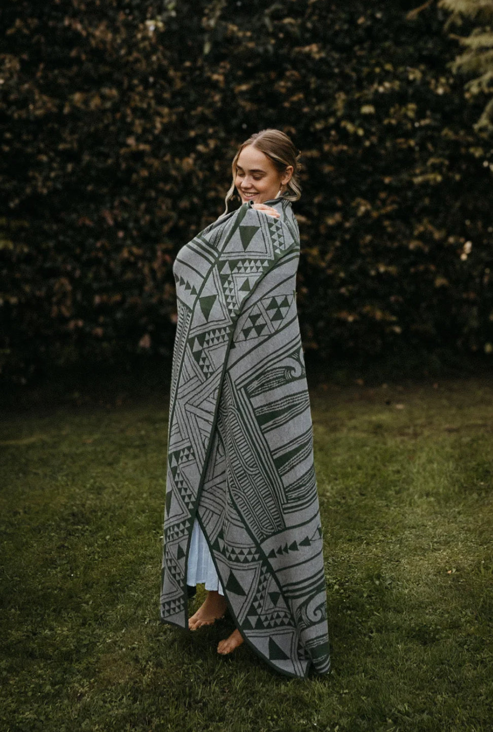 Throw Paraikete - Hawaiiki - Kotahitanga