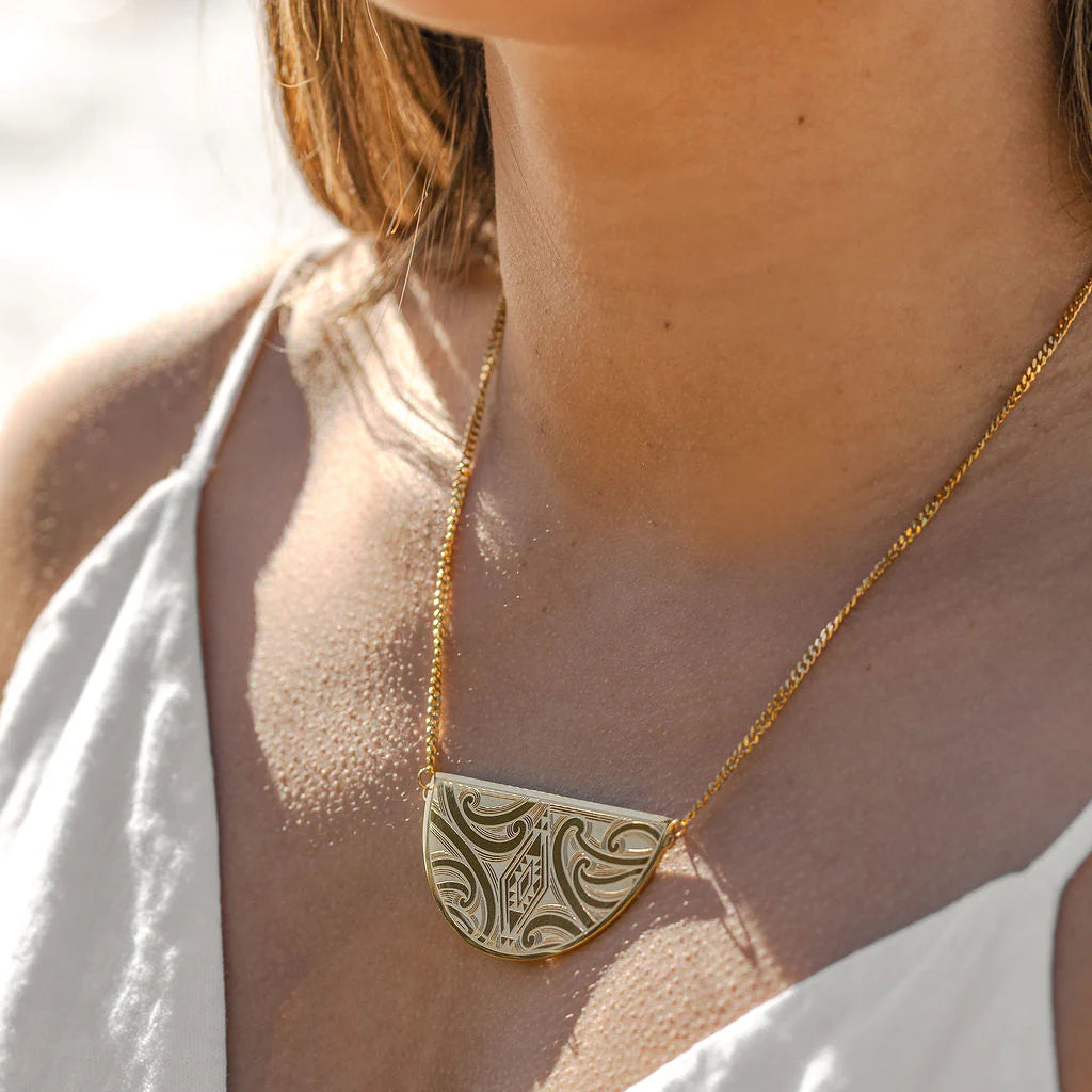 Necklace - Rerehua - Manawa