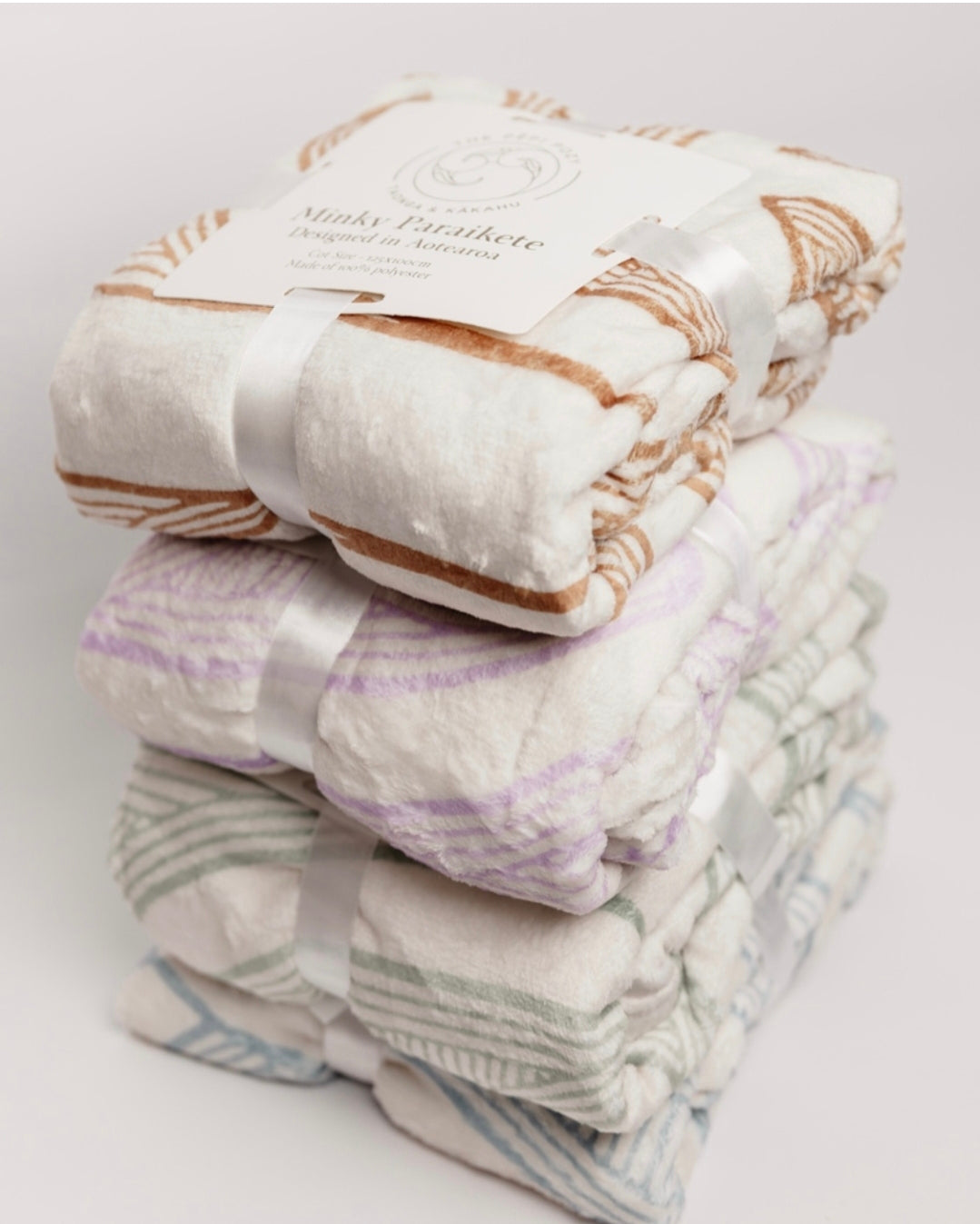 Cot Size Minky Paraikete - Parauri