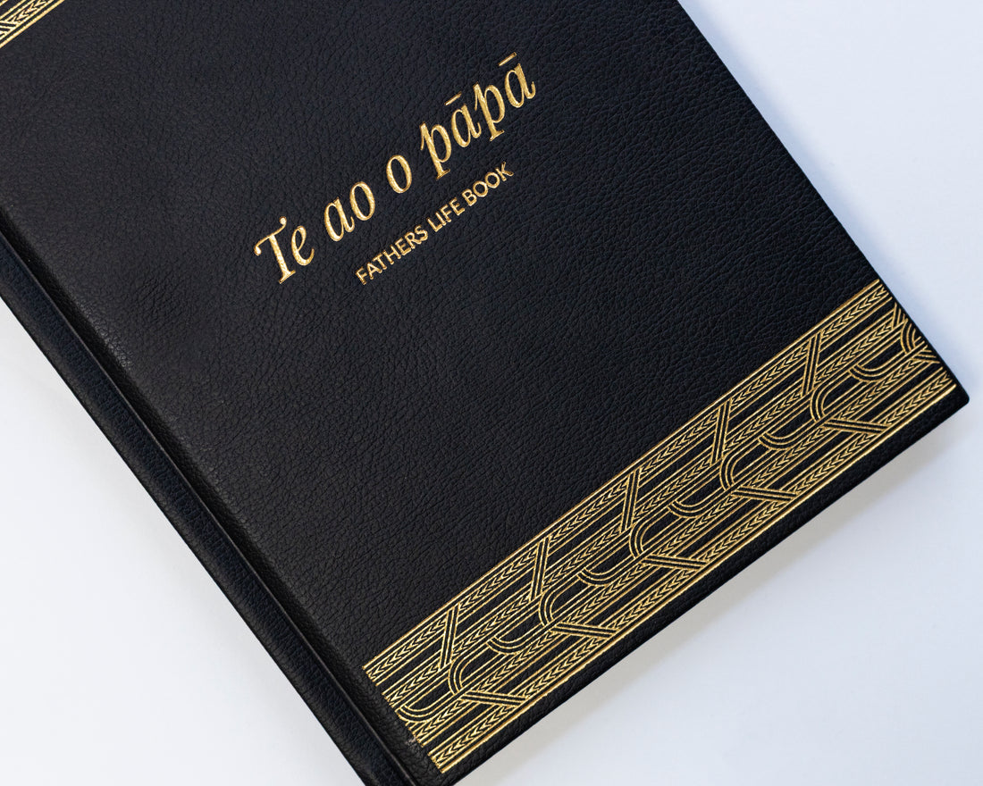 Te ao o Pāpā - Fathers life book