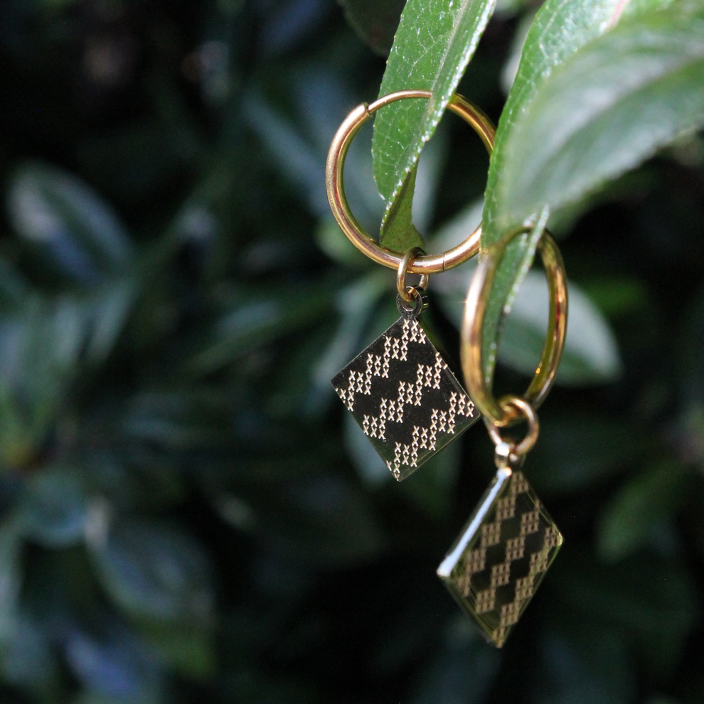 Piki Huggies - Gold - Waihonga