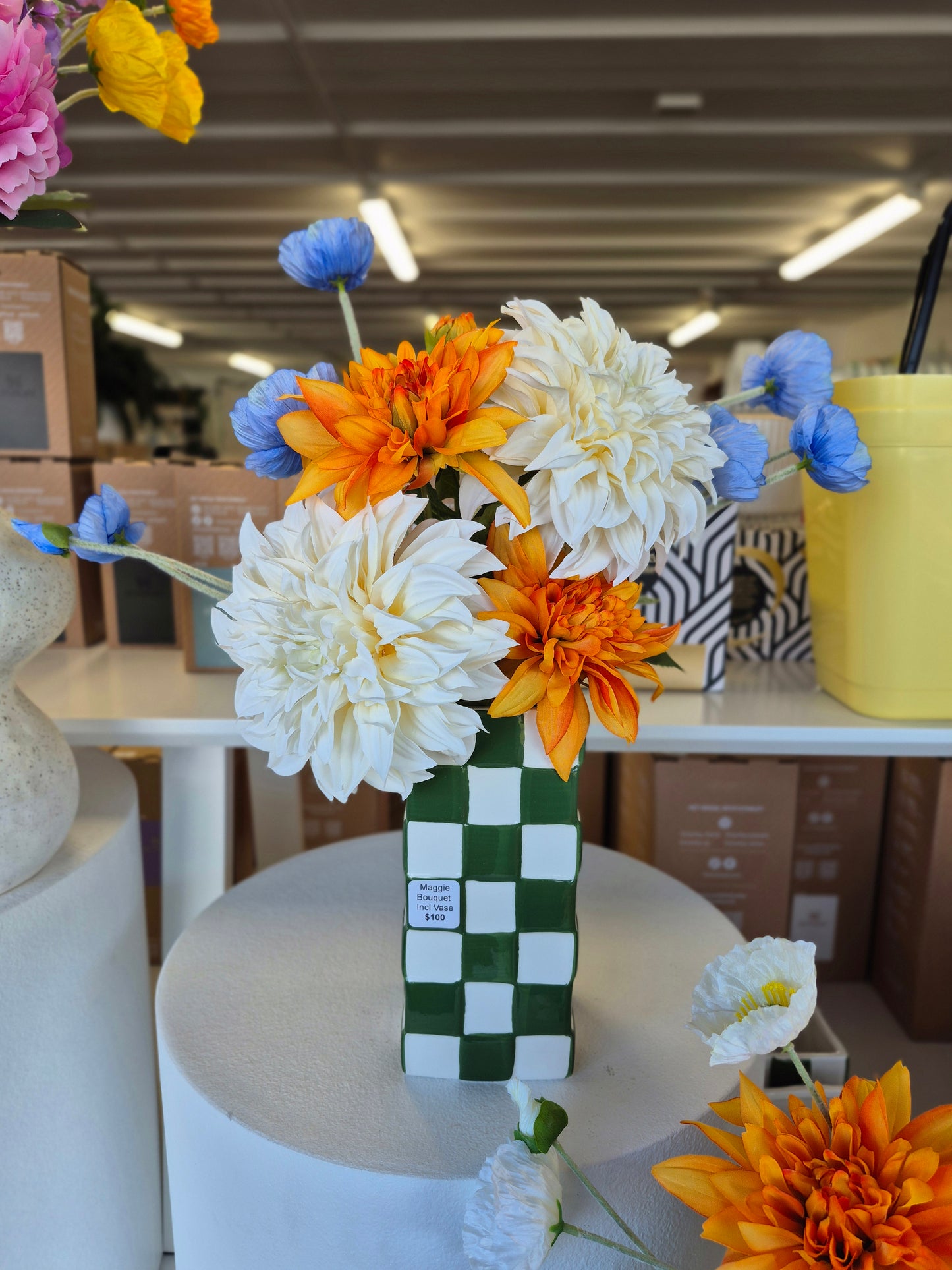 Maggie Bouquet incl Vase