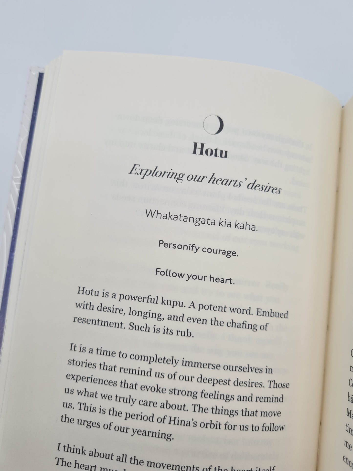 Book - Wawata - Moon Dreaming - Dr Hinemoa Elder