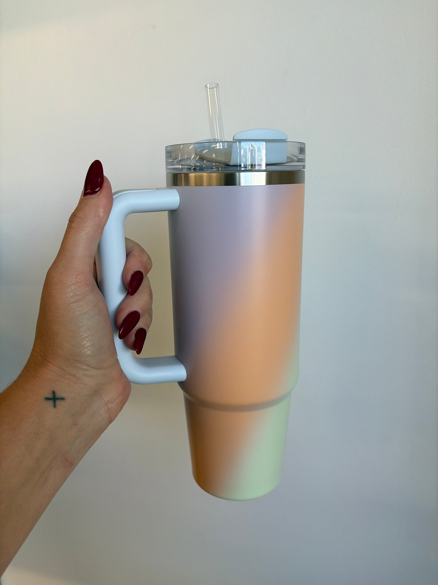 The Quencher H2.0 Flowstate™ Tumbler | 30 OZ - Sunrise Spiral