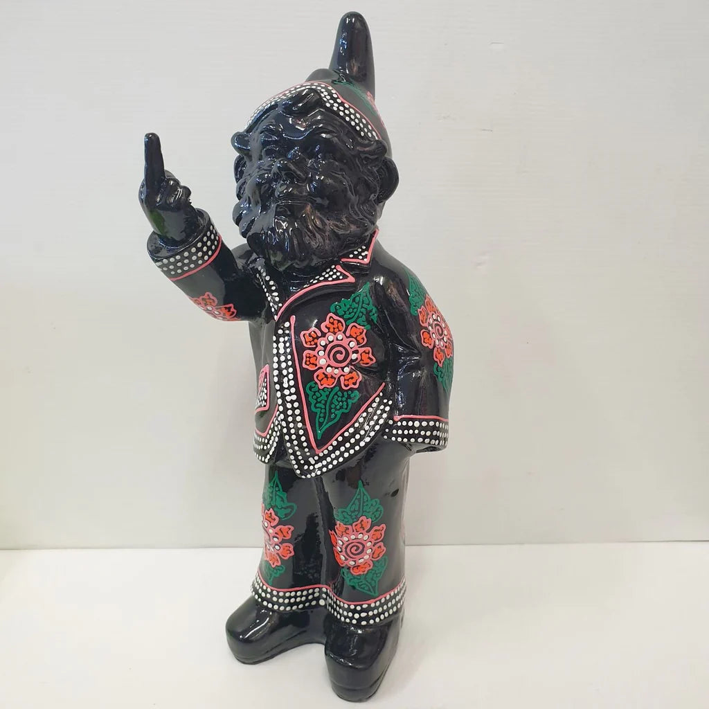 Cheeky Gnome Statue - Batic