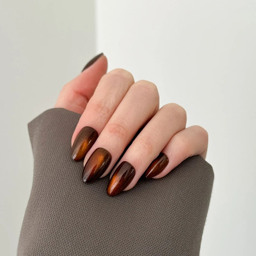 Nail Kit - Amber (gel) - Medium Almond - Pressing Nails