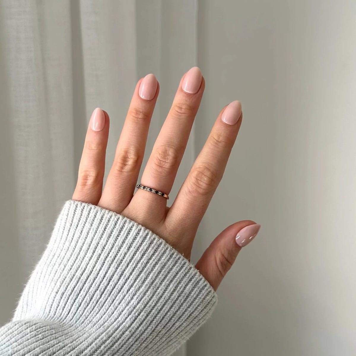 Nail Kit - Barely (gel) - Extra-Short Almond - Pressing Nails