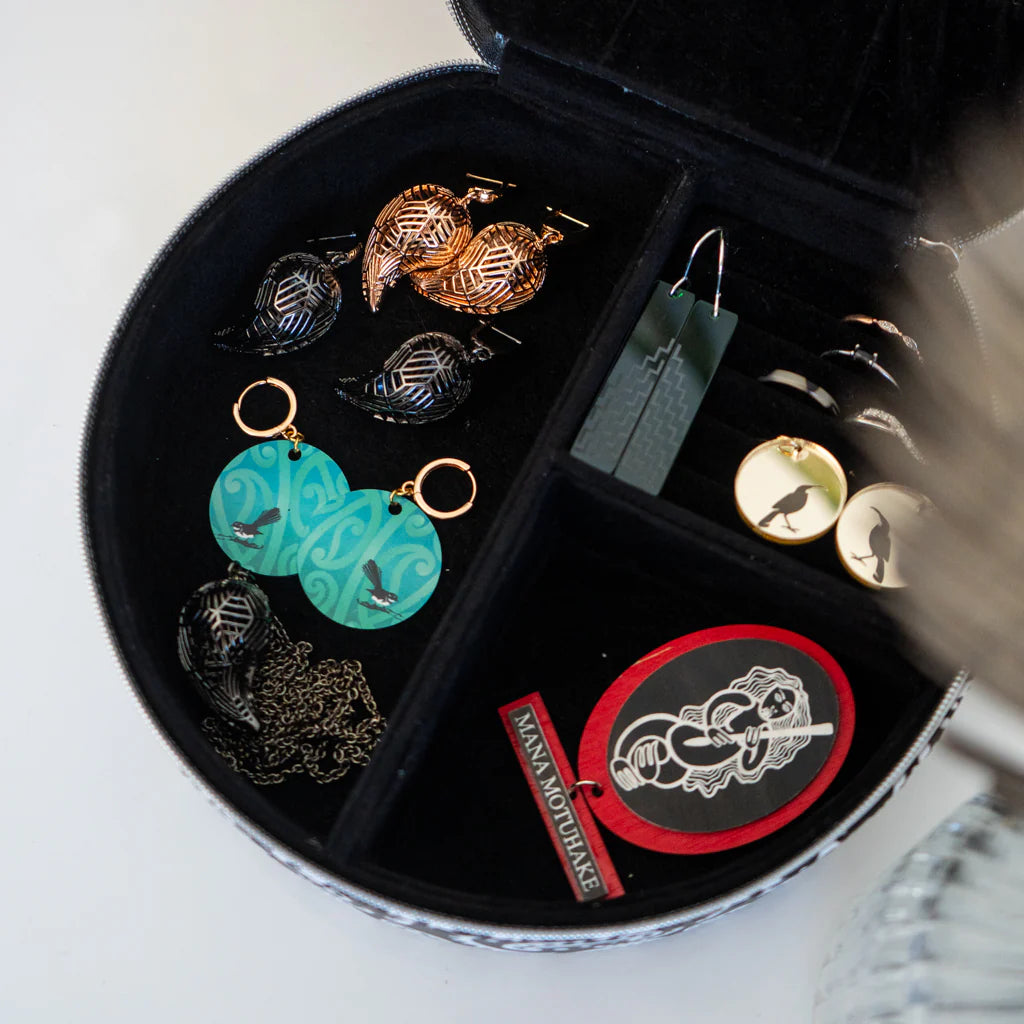 Jewellery Box - Large - Hautūtanga