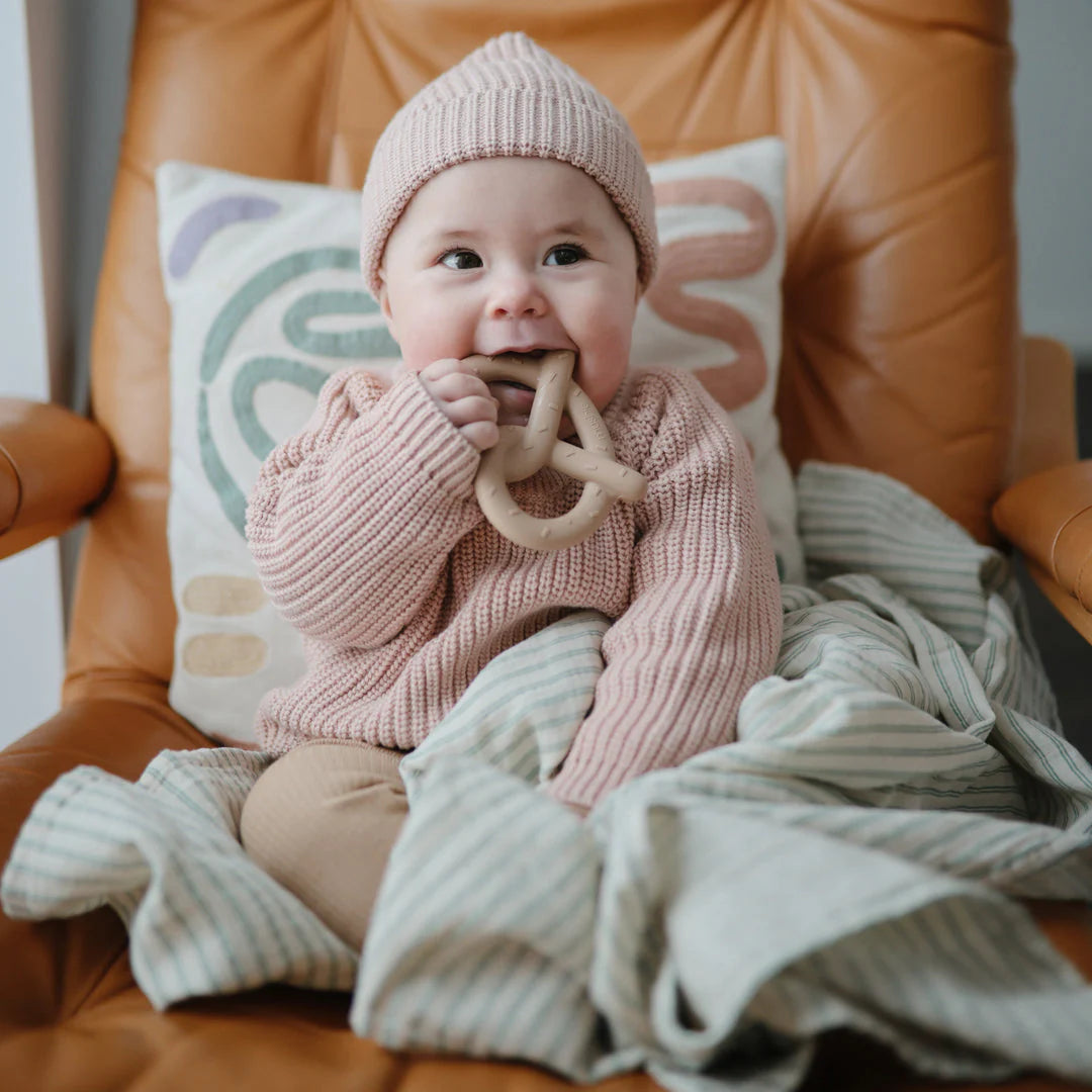 Teether - Mushie - Pretzel