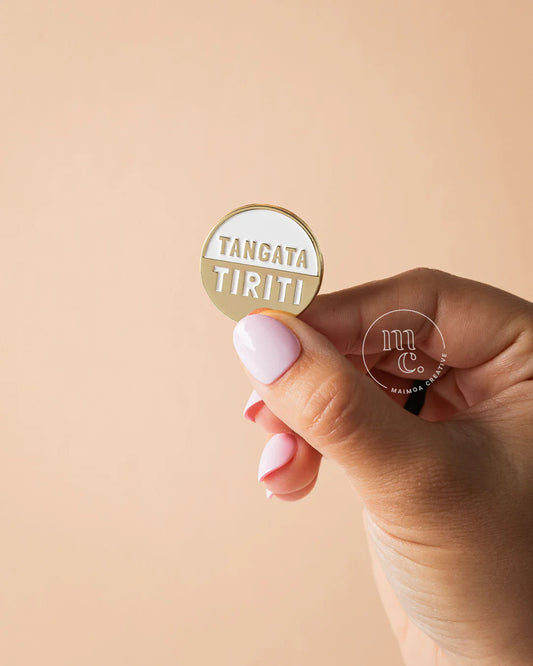 Badge Pin - Tangata Tiriti - Gold & White Pin- Maimoa Creative