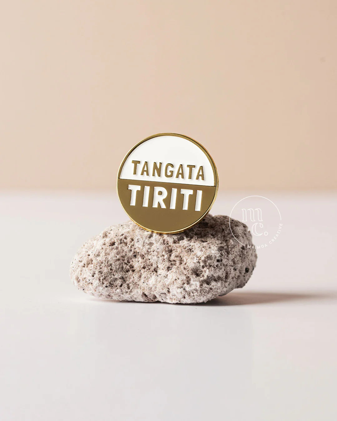 Badge Pin - Tangata Tiriti - Gold & White Pin- Maimoa Creative