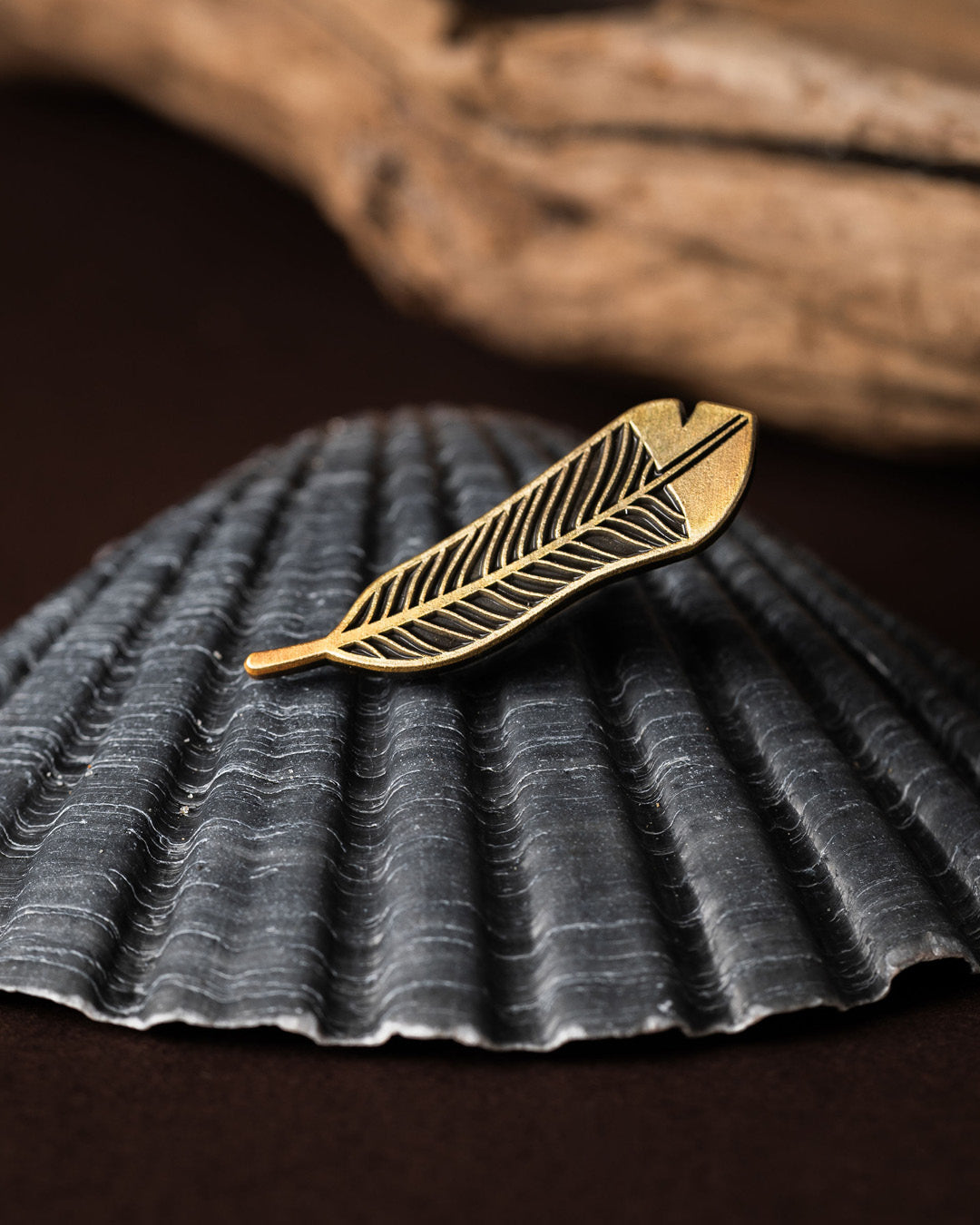 Badge Pin - Huia Feather Antique Gold Pin - Maimoa Creative