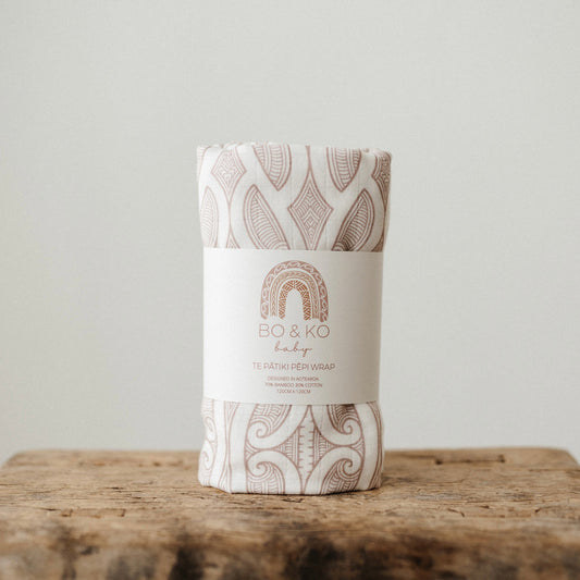 Pēpi Wrap - Te Pātiki - Mauve