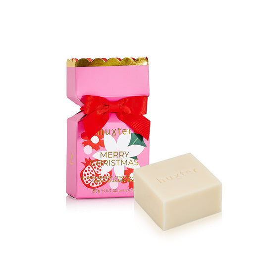 Body
Cleansing Bar
Bon Bon -
Pink - Xmas
Flowers
Collection - 1 x
150gm Soap -
Blackcurrant,
Citrus & Amber - Huxter