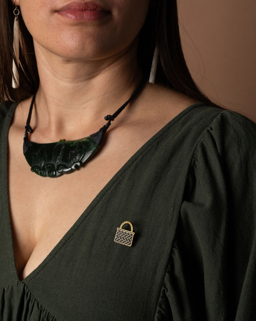 Badge Pin - Kete Antique Gold Pin- Maimoa Creative