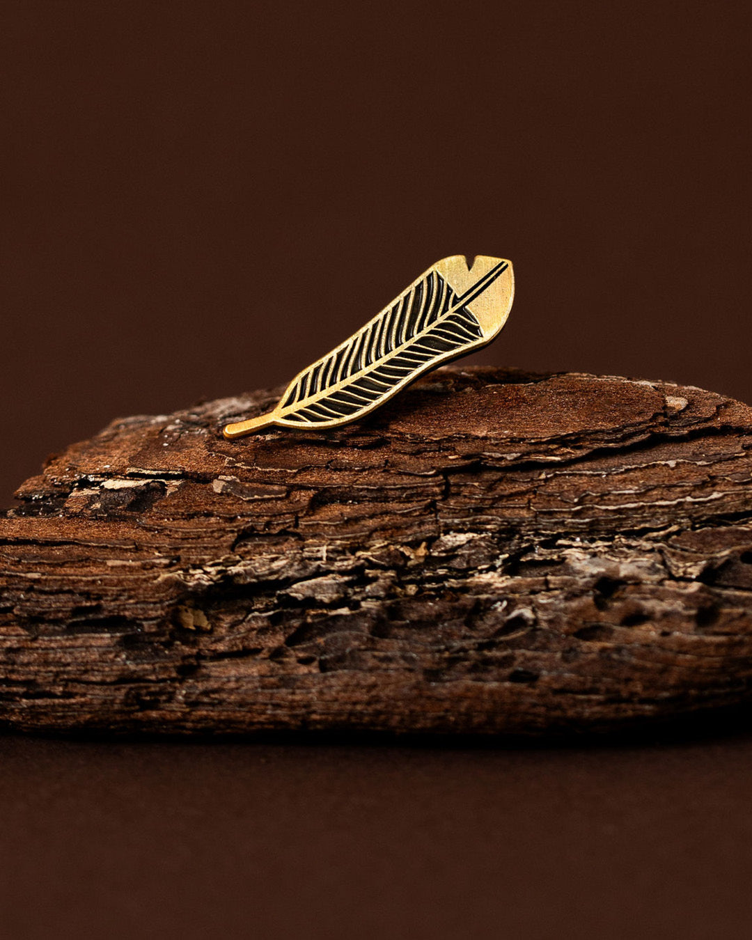 Badge Pin - Huia Feather Antique Gold Pin - Maimoa Creative