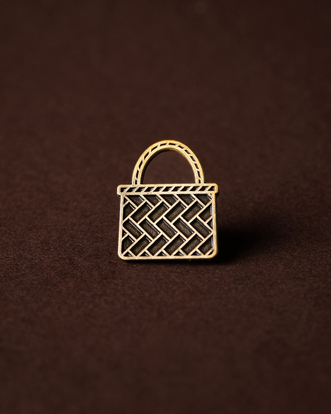Badge Pin - Kete Antique Gold Pin- Maimoa Creative