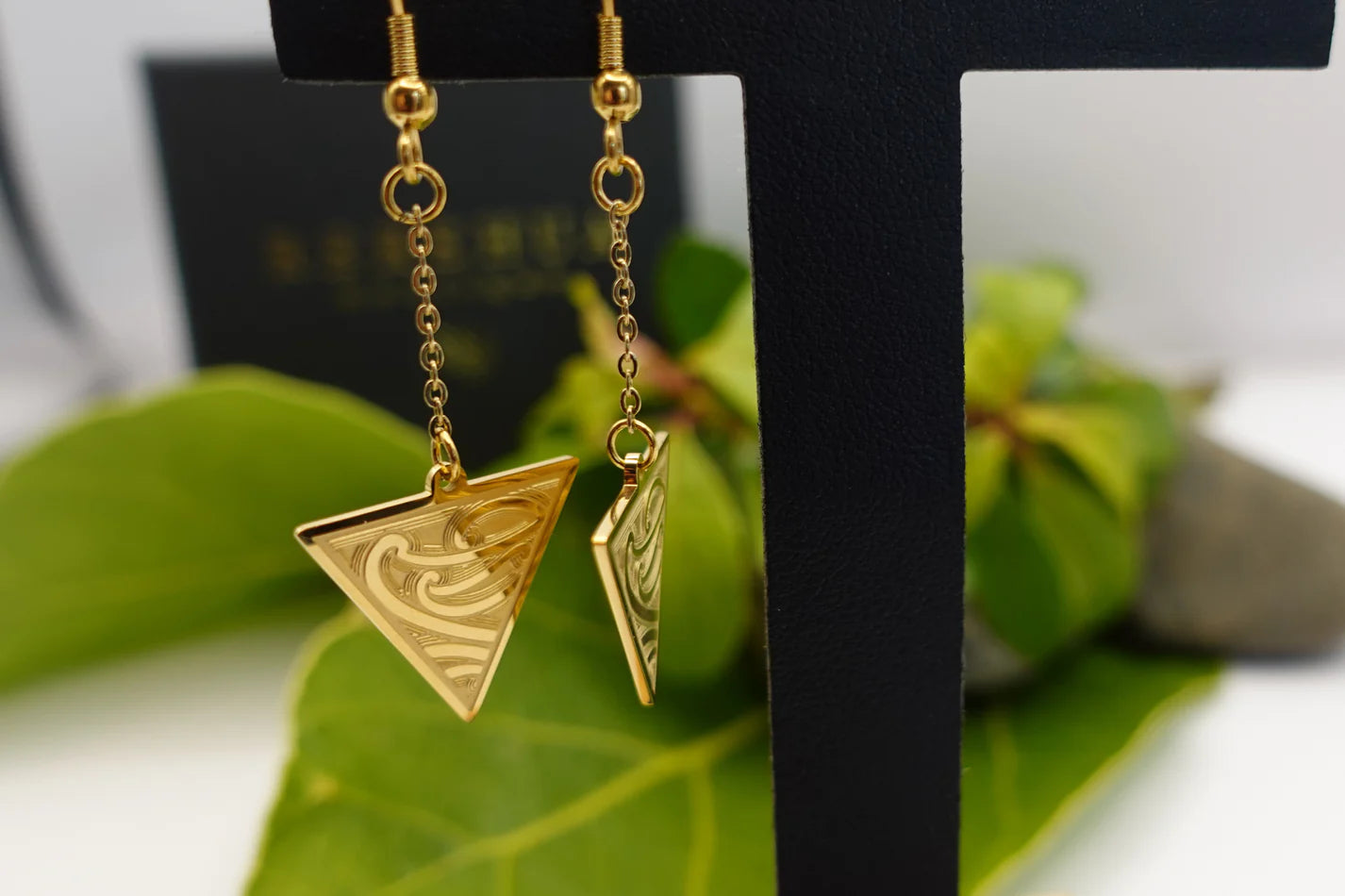 Earrings - Rerehua - Tapatoru Drop