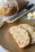 Load image into Gallery viewer, Bread Mix (Beer) - Chilli Cheese + Garlic
